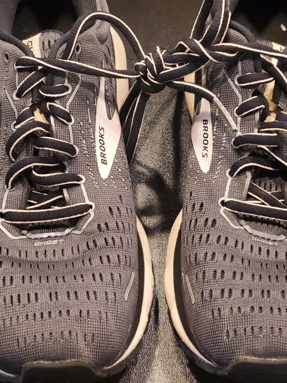 Brooks Men's Running Shoes - Charcoal Gray & White 8.5